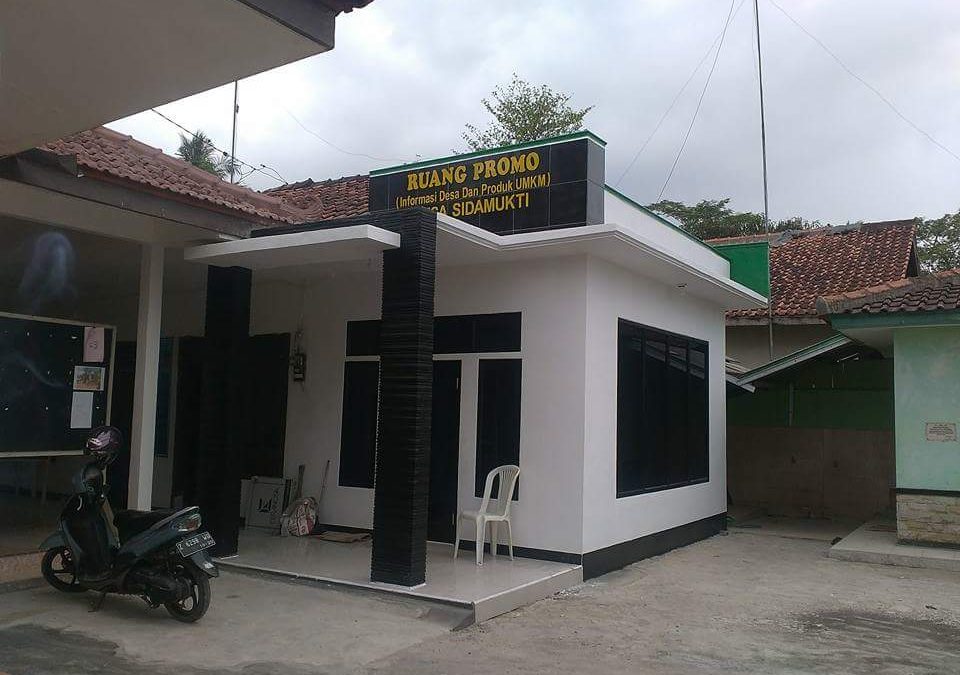 Desa Sidamukti Patimuan Cilacap Ubah Kantor Desa Jadi Ruang Promo Produk UMKM Warga