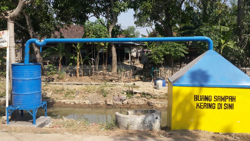 Pokja Resik Desa Kalensari Mengubah Sampah Menjadi Pestisida Organik melalui Mesin Pirolisis untuk Pertanian Berkelanjutan