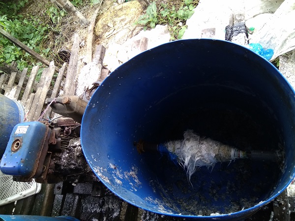 Desa Telaga Mas Hulu Sungai Utara Ciptakan Mesin Penyiang Sisik Ikan sehingga Percepat Produksi Ikan Asin