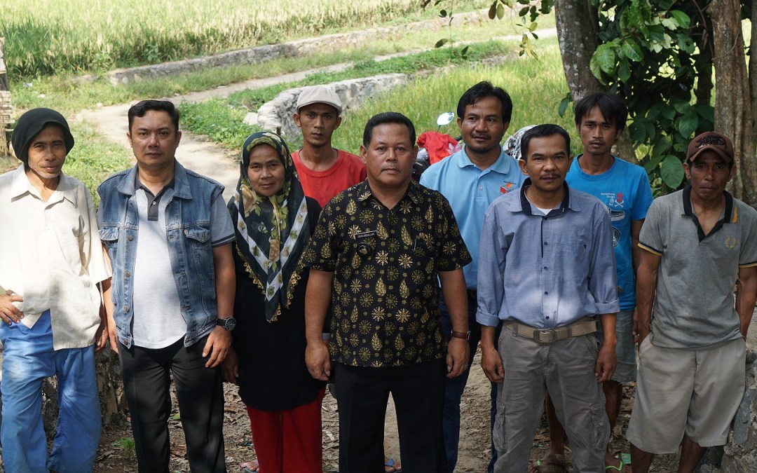 Desa Sasagaran Kebonpedes Sukabumi Lebarkan Jalan Kampung Babakan lewat Padat Karya Tunai