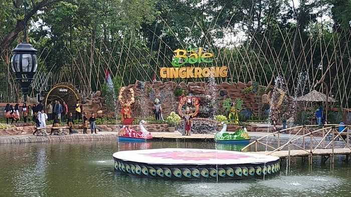 Desa Cingkrong Membangun Destinasi Eduwisata De Bale Berbasis BUMDes untuk Menggerakkan Ekonomi dan Membuka Lapangan Kerja Baru
