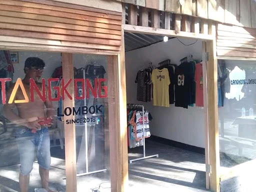 Pemuda Desa Senteluk Meluncurkan Brand Kaos “Tangkong” dan Mengangkat Identitas Budaya Sasak ke Panggung Pariwisata Lombok Barat