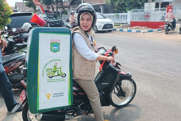 Desa Senggreng Malang Luncurkan Pecel Tempe Mendoan Jemput Bola Layanan Kependudukan ke Rumah Warga