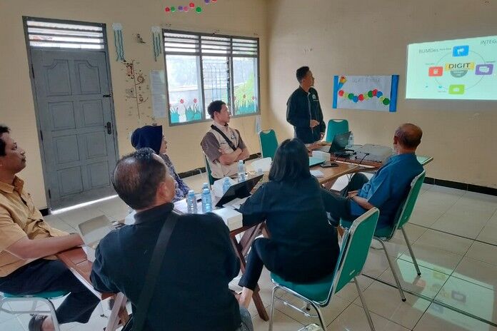 BUMDes Aji Bodronoyo Sumowono Semarang Berantas Rentenir Pasar lewat Aplikasi DIGIT