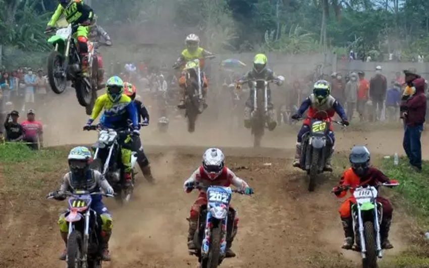 BUMDes Karya Mukti Desa Penyarang Sidareja Cilacap Bangun Sirkuit Grasstrack Bukit Nirwana Berstandar Nasional