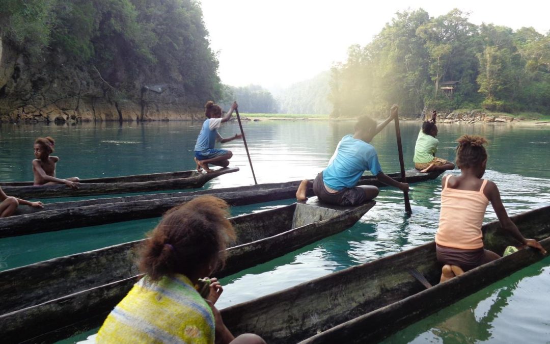 Masyarakat Aitinyo Mengembangkan Ekowisata Danau Uter dan Menggerakkan Pelestarian Ekosistem Karst Maybrat