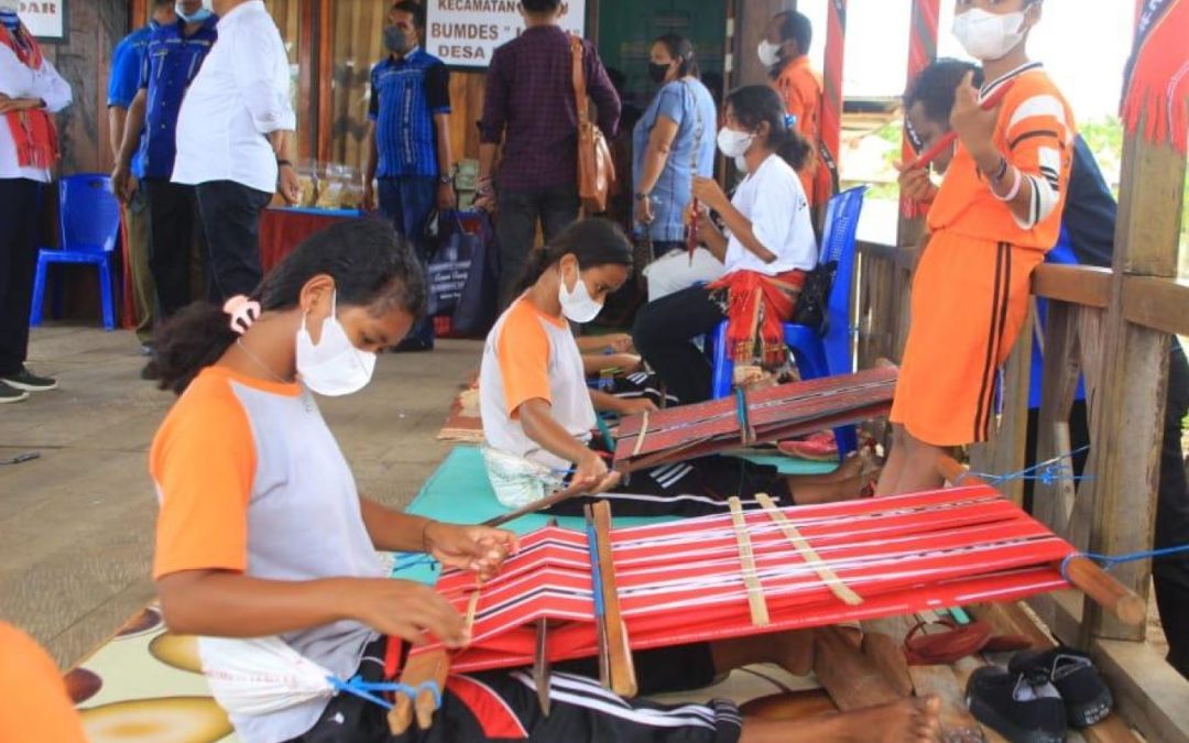 Desa Kandar Menyulap Pulau Karang Menjadi Lumbung Padi Tanimbar Melalui Inovasi Sawah Tadah Hujan