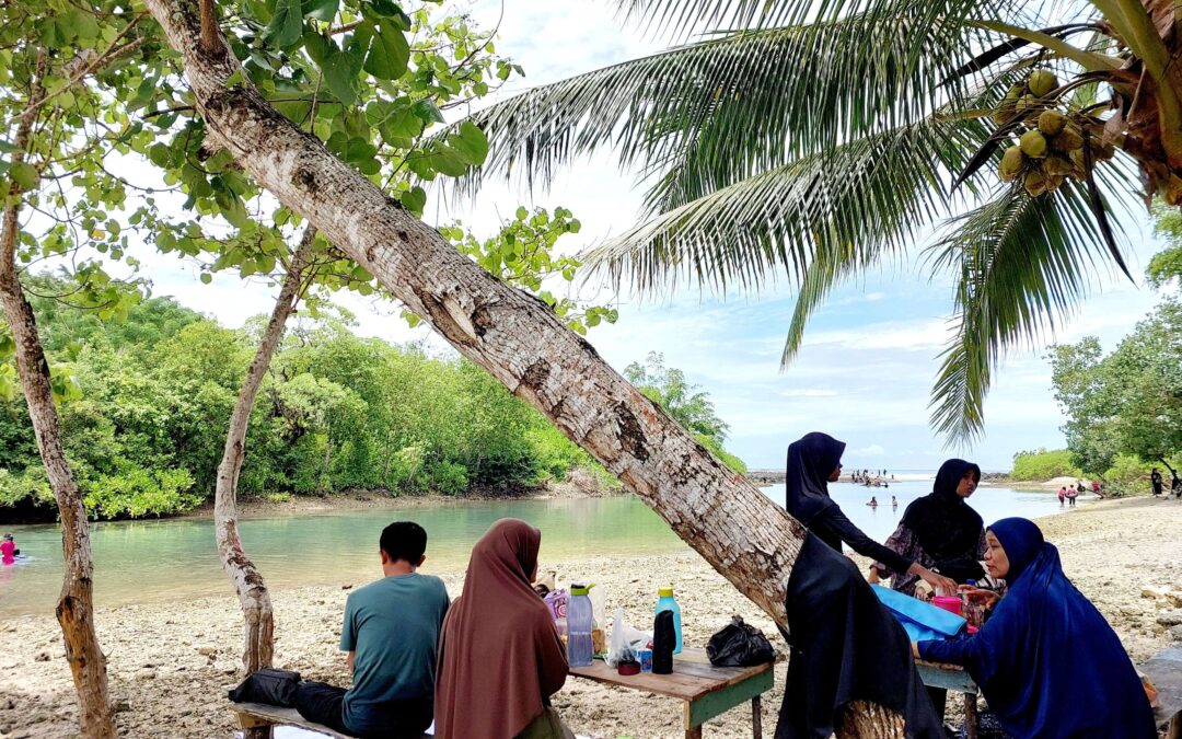 Desa Afulu Mengubah Warisan Geologi Pascagempa Menjadi Destinasi Ekowisata Bahari Internasional Penggerak Ekonomi Pesisir